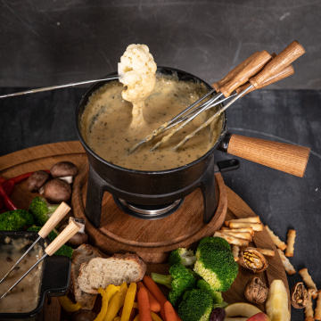 https://www.garneczki.pl/galeria/360x360/b/o/boska-pro-l-1-8-l---zestaw-do-fondue-zeliwny_8.jpg