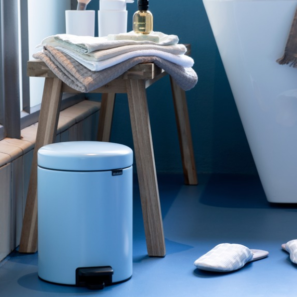 BRABANTIA Newicon 5 l - kosz łazienkowy ze stali nierdzewnej z pedałem