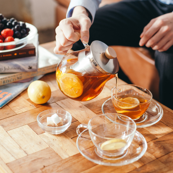 HARIO Tea Pitcher 0,7 l - dzbanek do herbaty szklany z zaparzaczem