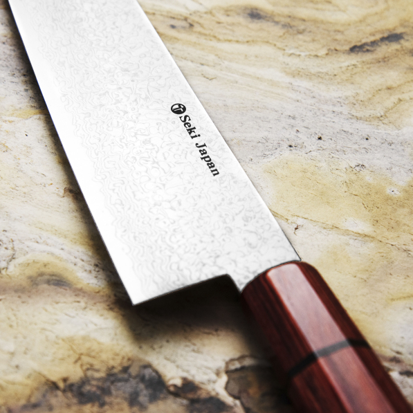 KANETSUNE SEKI Minamo-kaze 18 cm - nóż japoński Santoku ze stali nierdzewnej