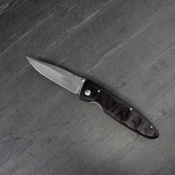 MCUSTA Classic Wave Black Pakka 8 cm - japoński nóż survivalowy składany ze stali nierdzewnej
