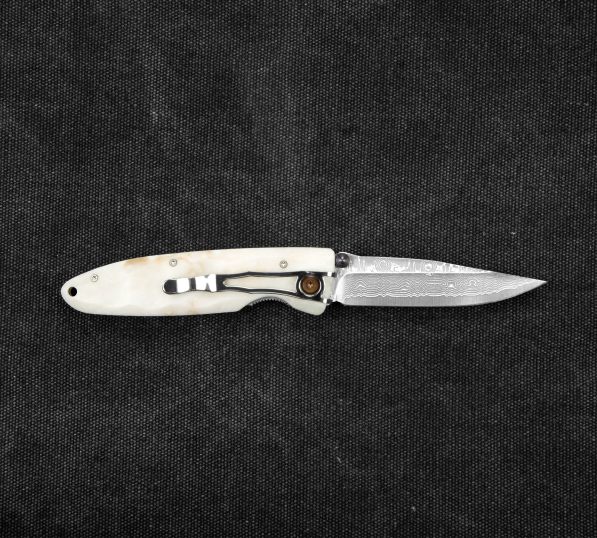 MCUSTA Classic Wave Corian Damascus 8,5 cm - japoński nóż survivalowy składany ze stali damasceńskiej