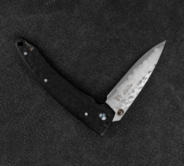MCUSTA Forge Black Damascus 8,5 cm - japoński nóż survivalowy składany ze stali damasceńskiej