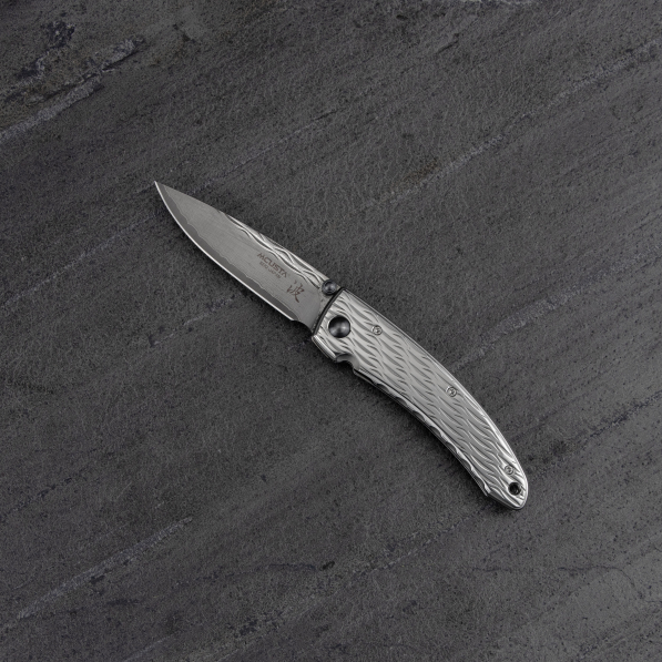 MCUSTA Nami Small Damascus 7 cm - japoński nóż survivalowy składany ze stali damasceńskiej