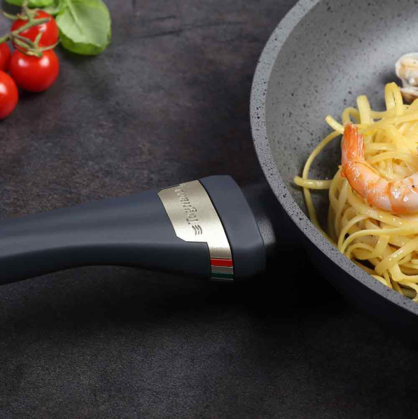 TOGNANA Italika Premium 28 cm - patelnia / wok nieprzywierający