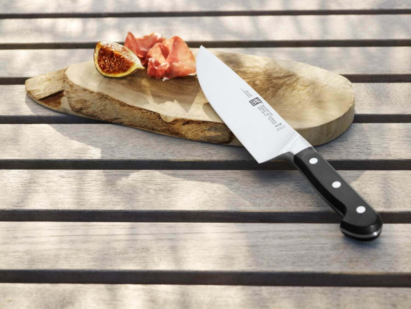 ZWILLING Pro 23 cm - nóż szefa kuchni ze stali węglowej