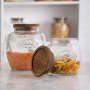 KILNER Universal Storage 2 l - słoik / pojemnik na produkty sypkie szklany z drewnianą pokrywką